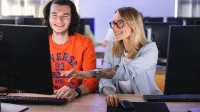 Prawo nowoczesnych technologii i cyberbezpieczeństwo | Studia II stopnia w Bydgoszczy | Uniwersytet WSB Merito Bydgoszcz: Główna grafika: Bydgoszcz-studia I stopnia-studenci podczas zajęć