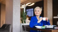 Zamówienia publiczne | Studia podyplomowe w Bydgoszczy | Uniwersytet WSB Merito Bydgoszcz: Główna grafika: Bydgoszcz-studia podyplomowe-studentka podczas zajęć