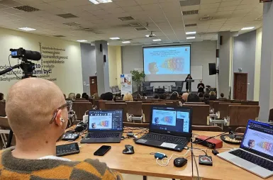 Międzynarodowa konferencja | „Uważność i współczucie - o mądrości, która wspiera dobrostan i może zmieniać świat” [GALERIA ZDJĘĆ] | Aktualności | Uniwersytet WSB Merito Bydgoszcz: Międzynarodowa konferencja | „Uważność i współczucie - o mądrości, która wspiera dobrostan i może zmieniać świat”