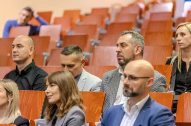 Inauguracja studiów MBA 2025/2026 [GALERIA ZDJĘĆ] | Aktualności | Uniwersytet WSB Merito Bydgoszcz: Inauguracja studiów MBA – uczestnicy wydarzenia