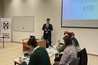 Debata oksfordzka w ramach Kujawsko‑Pomorskiej Ligi Debat na Uniwersytecie WSB Merito Bydgoszcz | 18.12.2025 [GALERIA ZDJĘĆ] | Aktualności | Uniwersytet WSB Merito Bydgoszcz: uczestnicy debaty
