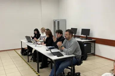 Debata oksfordzka w ramach Kujawsko‑Pomorskiej Ligi Debat na Uniwersytecie WSB Merito Bydgoszcz | 18.12.2025 [GALERIA ZDJĘĆ] | Aktualności | Uniwersytet WSB Merito Bydgoszcz: uczestnicy debaty oksfordzkiej