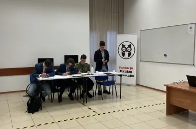 Debata oksfordzka w ramach Kujawsko‑Pomorskiej Ligi Debat na Uniwersytecie WSB Merito Bydgoszcz | 18.12.2025 [GALERIA ZDJĘĆ] | Aktualności | Uniwersytet WSB Merito Bydgoszcz: uczestnicy debaty oksfordzkiej