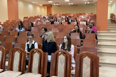 Debata oksfordzka w ramach Kujawsko‑Pomorskiej Ligi Debat na Uniwersytecie WSB Merito Bydgoszcz | 18.12.2025 [GALERIA ZDJĘĆ] | Aktualności | Uniwersytet WSB Merito Bydgoszcz: uczestnicy debaty oksfordzkiej