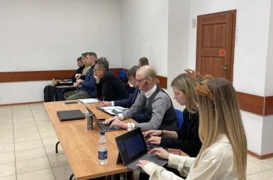 Debata oksfordzka w ramach Kujawsko‑Pomorskiej Ligi Debat na Uniwersytecie WSB Merito Bydgoszcz | 18.12.2025 [GALERIA ZDJĘĆ] | Aktualności | Uniwersytet WSB Merito Bydgoszcz: uczestnicy debaty oksfordzkiej