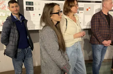 Wystawa prac studentów kierunku design w biznesie | 06.02–03.03.2026 [GALERIA ZDJĘĆ] | Aktualności | Uniwersytet WSB Merito Bydgoszcz: uczestnicy wernisażu prac studentów kierunku design w biznesie