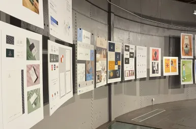 Wystawa prac studentów kierunku design w biznesie | 06.02–03.03.2026 [GALERIA ZDJĘĆ] | Aktualności | Uniwersytet WSB Merito Bydgoszcz: prace studentów kierunku design w biznesie