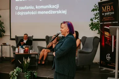 MBA Day: Lider zaczyna się od ludzi. O zaufaniu, komunikacji i dojrzałości menedżerskiej [GALERIA ZDJĘĆ] | Aktualności | Uniwersytet WSB Merito Bydgoszcz: uczestnicy MBA Day