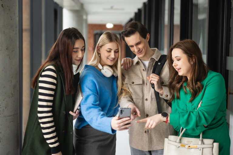 Kierunki z obszaru zdrowie - mniejsza inwestycja, ten sam zwrot! | Uniwersytet WSB Merito Bydgoszcz: Grupa studentów