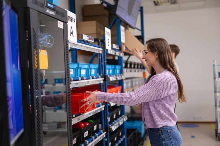 Laboratoria i pracownie | Uniwersytet WSB Merito Bydgoszcz: bydgoszcz_laboratoria_logistyka