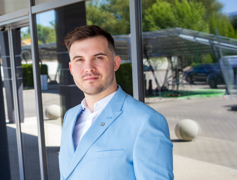 Tekst piosenki jako głos sprzeciwu – dr Piotr Sieńko [WIDEOPODCAST] | Aktualności | Uniwersytet WSB Merito Bydgoszcz: dr Piotr Sieńko