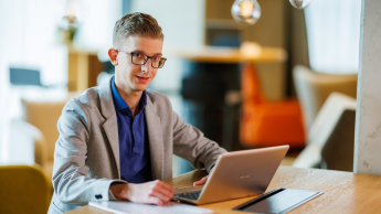 Bibliotekoznawstwo w szkole | Studia podyplomowe w Chorzowie | Uniwersytet WSB Merito Chorzów: Grafika główna_Scrum Master_studia podyplomowe Chorzów