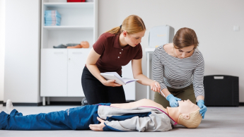 Zarządzanie kryzysowe | Studia II stopnia w Chorzowie | Uniwersytet WSB Merito Chorzów: pierwsza pomoc