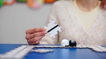 Pedagogika resocjalizacyjna z socjoterapią | Studia II stopnia w Chorzowie | Uniwersytet WSB Merito Chorzów: układanie puzzli