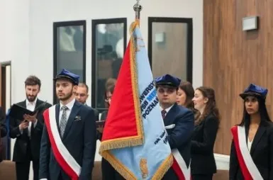 Quod bonum, felix, faustum fortunatumque sit! Uniwersytet WSB Merito Chorzów rozpoczął rok akademicki 2025/2026 | Aktualności | Uniwersytet WSB Merito Chorzów: Inauguracja roku akademickiego