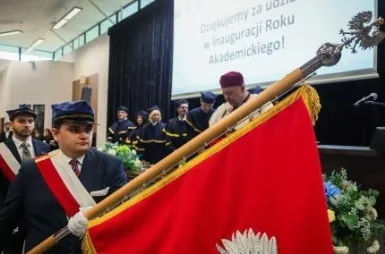 Quod bonum, felix, faustum fortunatumque sit! Uniwersytet WSB Merito Chorzów rozpoczął rok akademicki 2025/2026 | Aktualności | Uniwersytet WSB Merito Chorzów: Inauguracja roku akademickiego