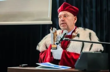 Quod bonum, felix, faustum fortunatumque sit! Uniwersytet WSB Merito Chorzów rozpoczął rok akademicki 2025/2026 | Aktualności | Uniwersytet WSB Merito Chorzów: Inauguracja roku akademickiego