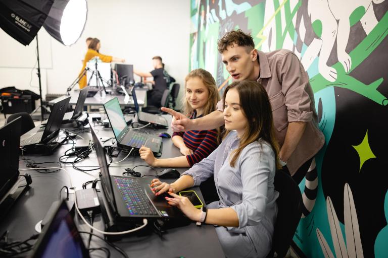 Inżynieria jakości w produkcji i usługach | Studia I stopnia w Chorzowie | Uniwersytet WSB Merito Chorzów: grafika komputerowa w multimediach