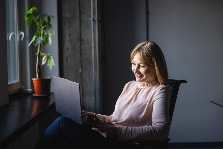 Programista Python Developer | Studia podyplomowe w Chorzowie | Uniwersytet WSB Merito Chorzów: uczestniczka studiów podyplomowych uczestnicząca w zajęciach online