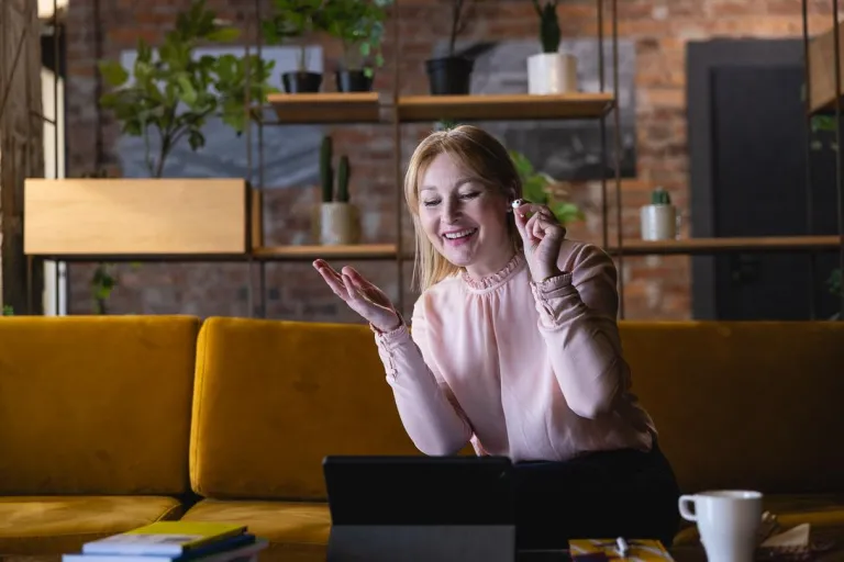 Zarządzanie systemami informatycznymi | Studia II stopnia w Chorzowie | Uniwersytet WSB Merito Chorzów: uczestniczka studiów podyplomowych aktywnie uczestnicząca w zajęciach online