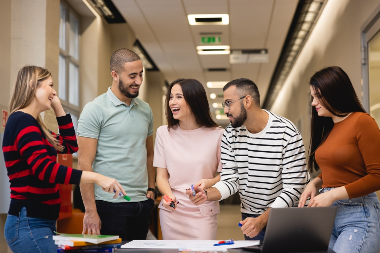 Centre for International Cooperation | WSB Merito Wrocław University: A group of students working on a project