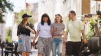 Turystyka i rekreacja | Studia I stopnia w Gdańsku | Uniwersytet WSB Merito w Gdańsku: Czwórka studentów WSB Merito idzie przez Stare Miasto