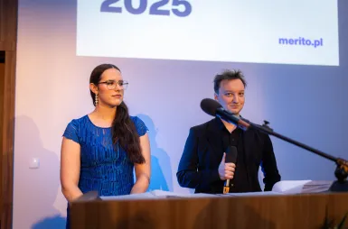 Uroczystość wręczenia dyplomów absolwentom 2025 za nami! | Aktualności | Uniwersytet WSB Merito w Gdańsku: Zdjęcie