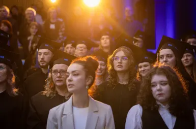 Uroczystość wręczenia dyplomów absolwentom 2025 za nami! | Aktualności | Uniwersytet WSB Merito w Gdańsku: zdj