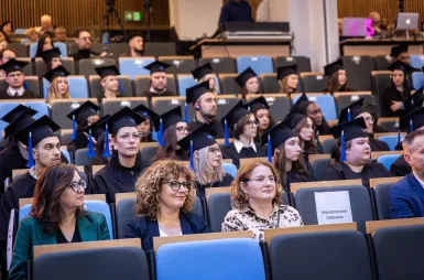 Uroczystość wręczenia dyplomów absolwentom 2025 za nami! | Aktualności | Uniwersytet WSB Merito w Gdańsku: Zdjęcie