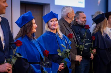 Uroczystość wręczenia dyplomów absolwentom 2025 za nami! | Aktualności | Uniwersytet WSB Merito w Gdańsku: zdj