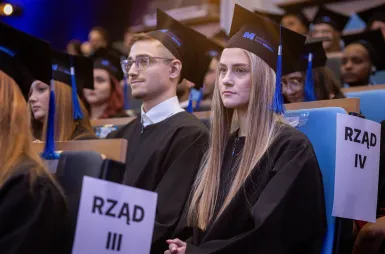 Uroczystość wręczenia dyplomów absolwentom 2025 za nami! | Aktualności | Uniwersytet WSB Merito w Gdańsku: zdjecie