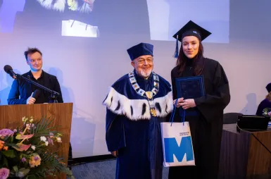 Uroczystość wręczenia dyplomów absolwentom 2025 za nami! | Aktualności | Uniwersytet WSB Merito w Gdańsku: Zdjęcie