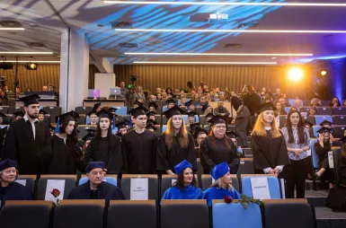 Uroczystość wręczenia dyplomów absolwentom 2025 za nami! | Aktualności | Uniwersytet WSB Merito w Gdańsku: zdj