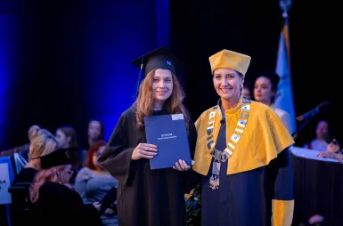 Uroczystość wręczenia dyplomów absolwentom 2025 za nami! | Aktualności | Uniwersytet WSB Merito w Gdańsku: Zdjęcie