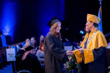 Uroczystość wręczenia dyplomów absolwentom 2025 za nami! | Aktualności | Uniwersytet WSB Merito w Gdańsku: zdj