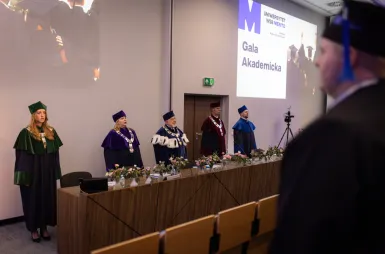 Uroczystość wręczenia dyplomów absolwentom 2025 za nami! | Aktualności | Uniwersytet WSB Merito w Gdańsku: zdj