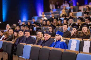 Uroczystość wręczenia dyplomów absolwentom 2025 za nami! | Aktualności | Uniwersytet WSB Merito w Gdańsku: zdj