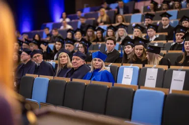Uroczystość wręczenia dyplomów absolwentom 2025 za nami! | Aktualności | Uniwersytet WSB Merito w Gdańsku: Zdjęcie