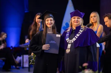 Uroczystość wręczenia dyplomów absolwentom 2025 za nami! | Aktualności | Uniwersytet WSB Merito w Gdańsku: Zdjęcie