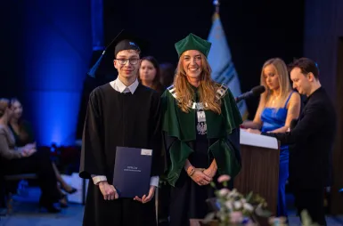 Uroczystość wręczenia dyplomów absolwentom 2025 za nami! | Aktualności | Uniwersytet WSB Merito w Gdańsku: Zdjęcie