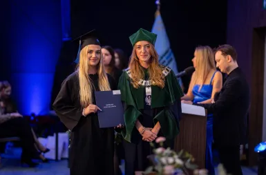 Uroczystość wręczenia dyplomów absolwentom 2025 za nami! | Aktualności | Uniwersytet WSB Merito w Gdańsku: Zdjęcie