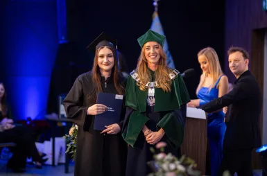 Uroczystość wręczenia dyplomów absolwentom 2025 za nami! | Aktualności | Uniwersytet WSB Merito w Gdańsku: Zdjęcie