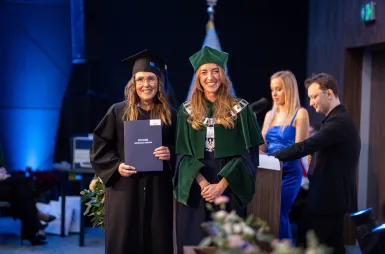 Uroczystość wręczenia dyplomów absolwentom 2025 za nami! | Aktualności | Uniwersytet WSB Merito w Gdańsku: zdj