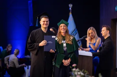 Uroczystość wręczenia dyplomów absolwentom 2025 za nami! | Aktualności | Uniwersytet WSB Merito w Gdańsku: zdjęcie