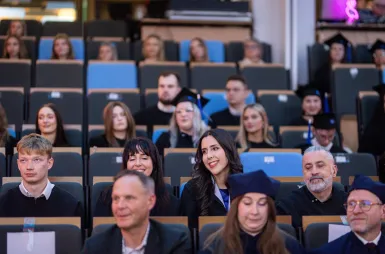 Uroczystość wręczenia dyplomów absolwentom 2025 za nami! | Aktualności | Uniwersytet WSB Merito w Gdańsku: zdj