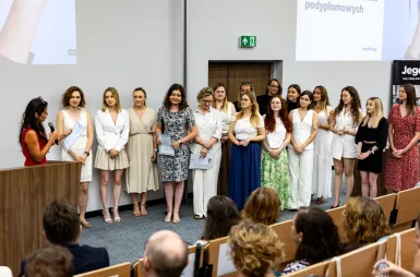 Uroczyste zakończenie studiów podyplomowych 2025/2026 za nami! | Aktualności | Uniwersytet WSB Merito w Gdańsku: zdjęcie