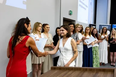 Uroczyste zakończenie studiów podyplomowych 2025/2026 za nami! | Aktualności | Uniwersytet WSB Merito w Gdańsku: zdj