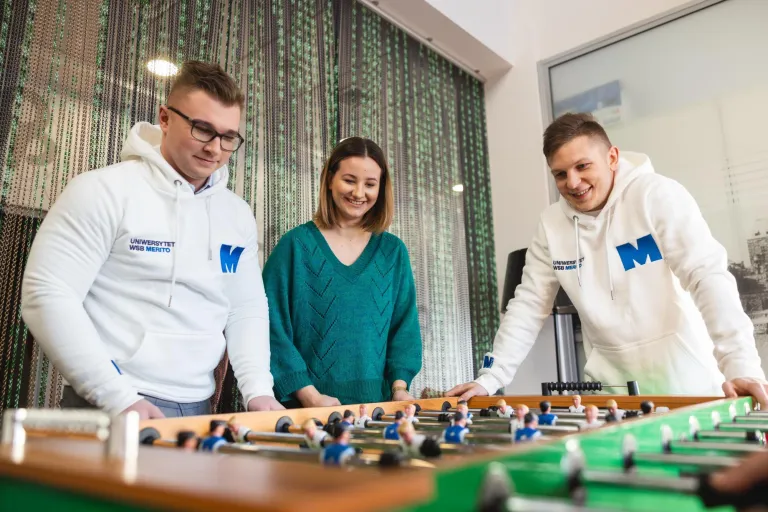 Information Technology | Studia I stopnia w Gdańsku | Uniwersytet WSB Merito w Gdańsku: Studenci grają w piłkarzyki