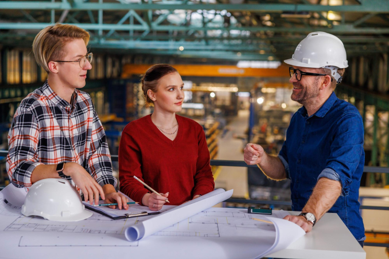 Inżynier zarządzania procesami produkcyjnymi | Studia I stopnia w Łodzi | Uniwersytet WSB Merito Łódź: Studenci Uniwersytetu WSB Merito odbywają praktyki i staże związane z kierunkiem, który studiują.