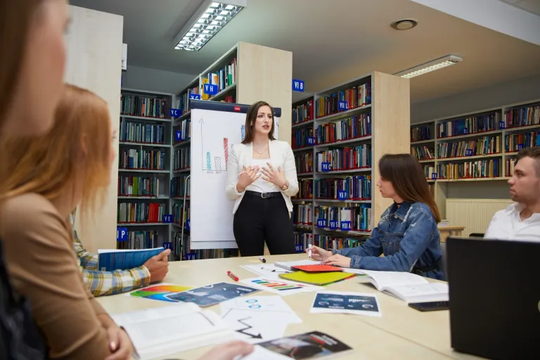 Kadry i płace | Studia II stopnia ze studiami podyplomowymi  | Uniwersytet WSB Merito Łódź: wykład